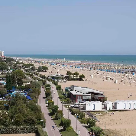 In 44125 Bibione