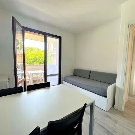 In 44125 بيبيوني